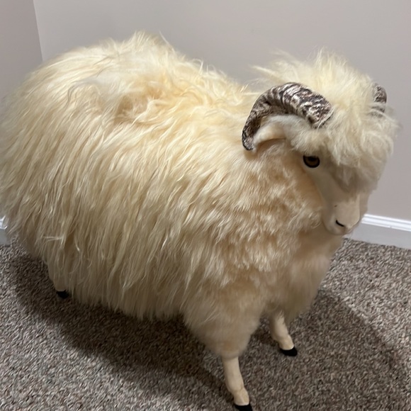 Decorative bench interior designer used for model home - Picture 2 of 4